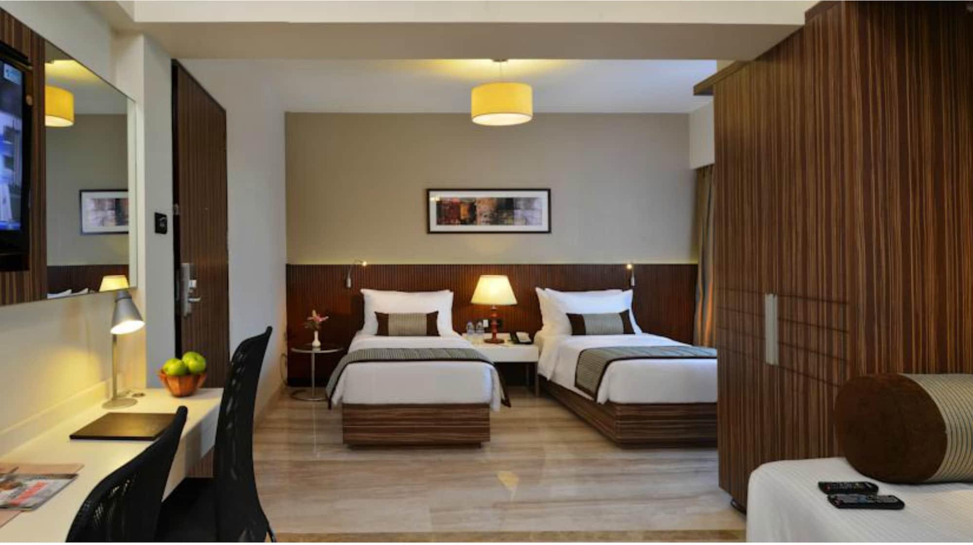 Residency Sarovar Portico Мумбай Екстериор снимка