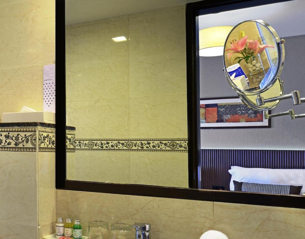 Residency Sarovar Portico Мумбай Екстериор снимка