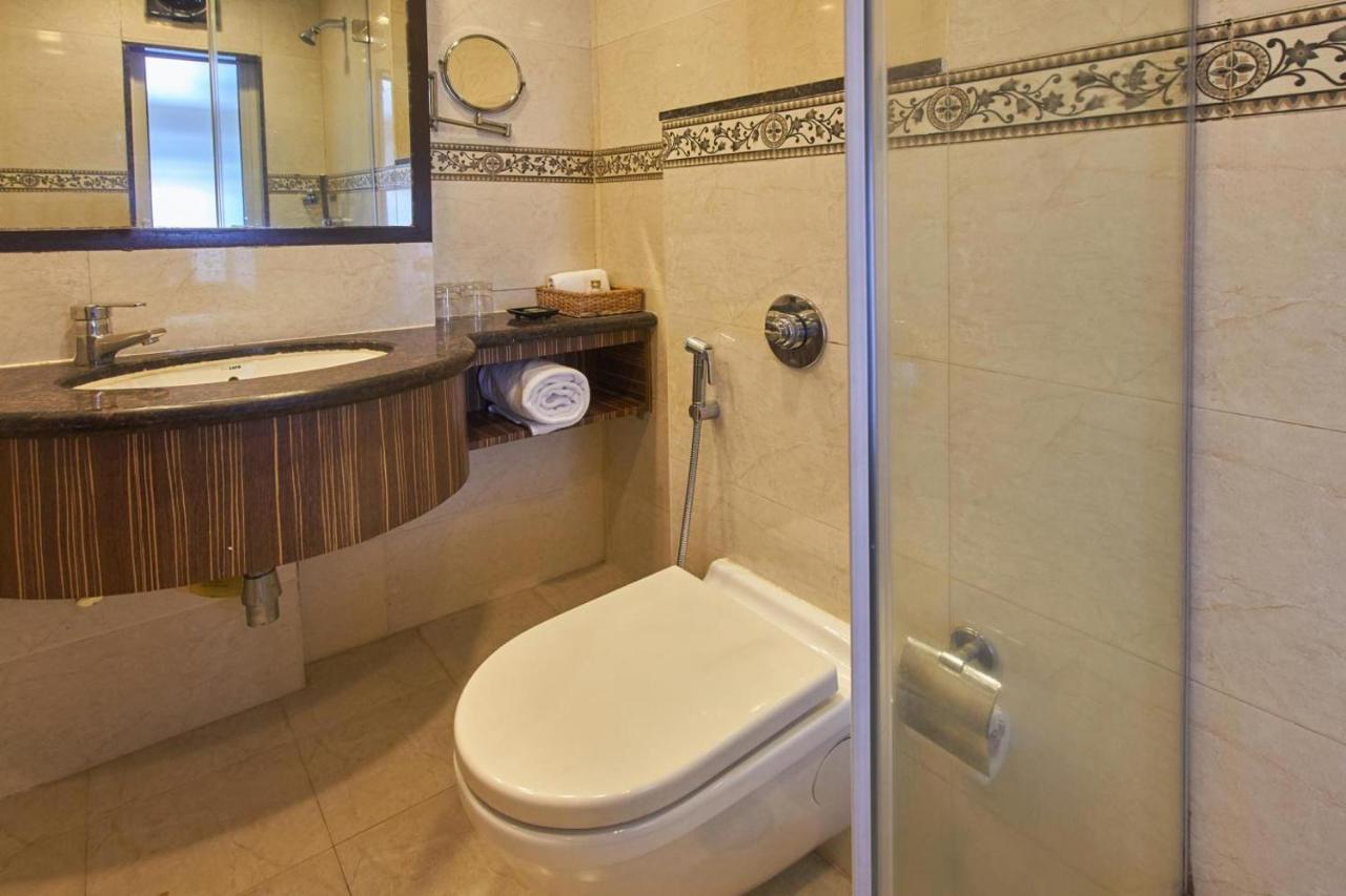 Residency Sarovar Portico Мумбай Екстериор снимка