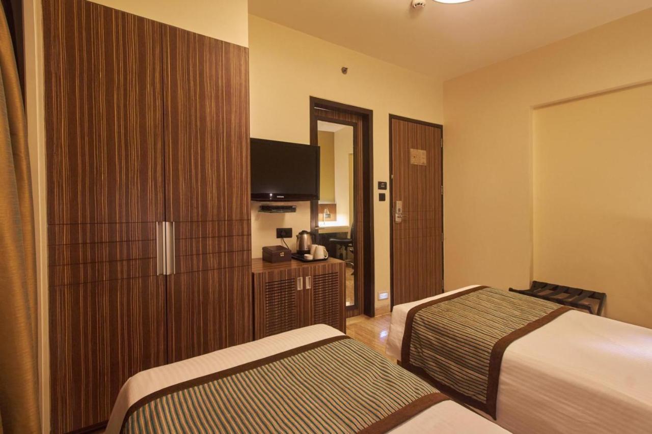 Residency Sarovar Portico Мумбай Екстериор снимка