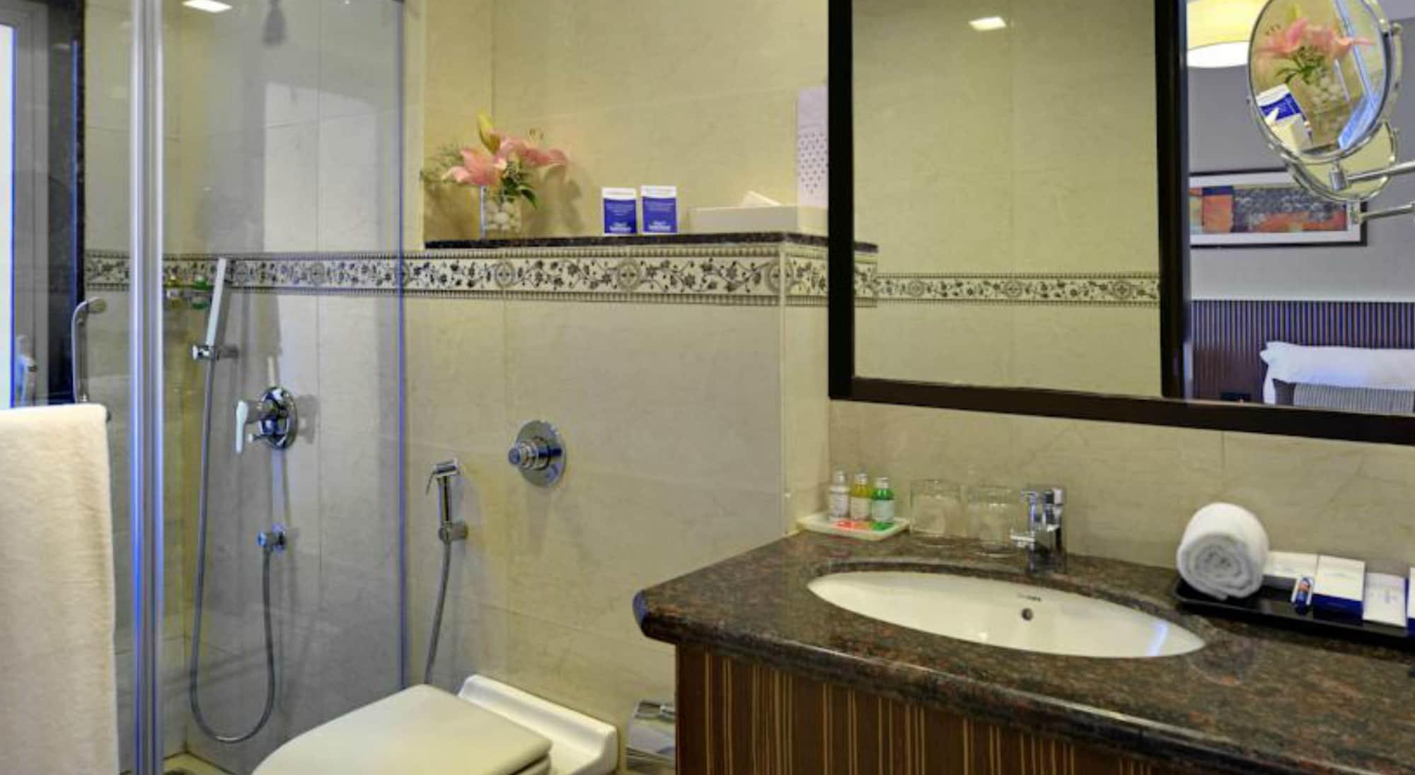 Residency Sarovar Portico Мумбай Екстериор снимка