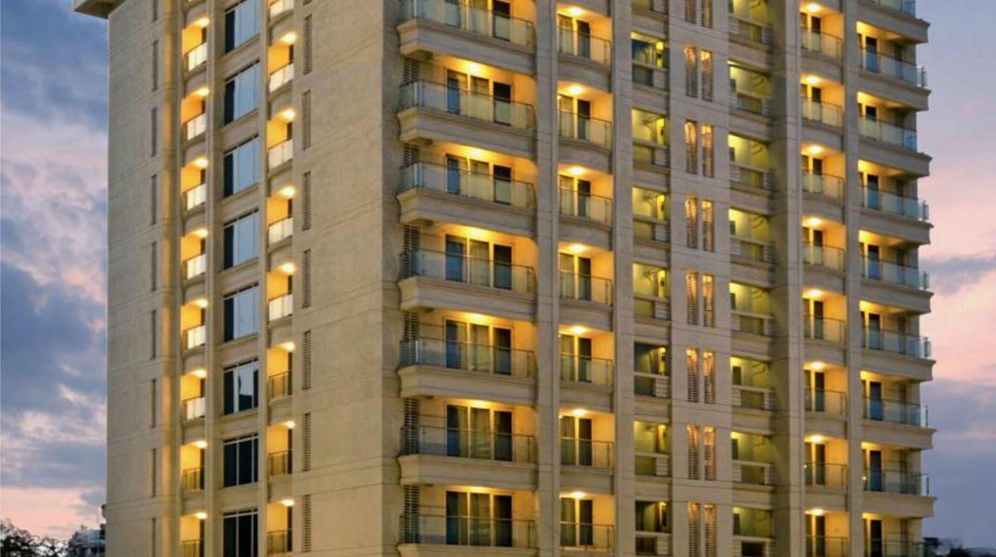 Residency Sarovar Portico Мумбай Екстериор снимка