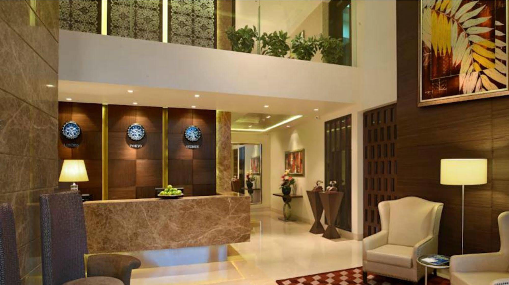 Residency Sarovar Portico Мумбай Екстериор снимка