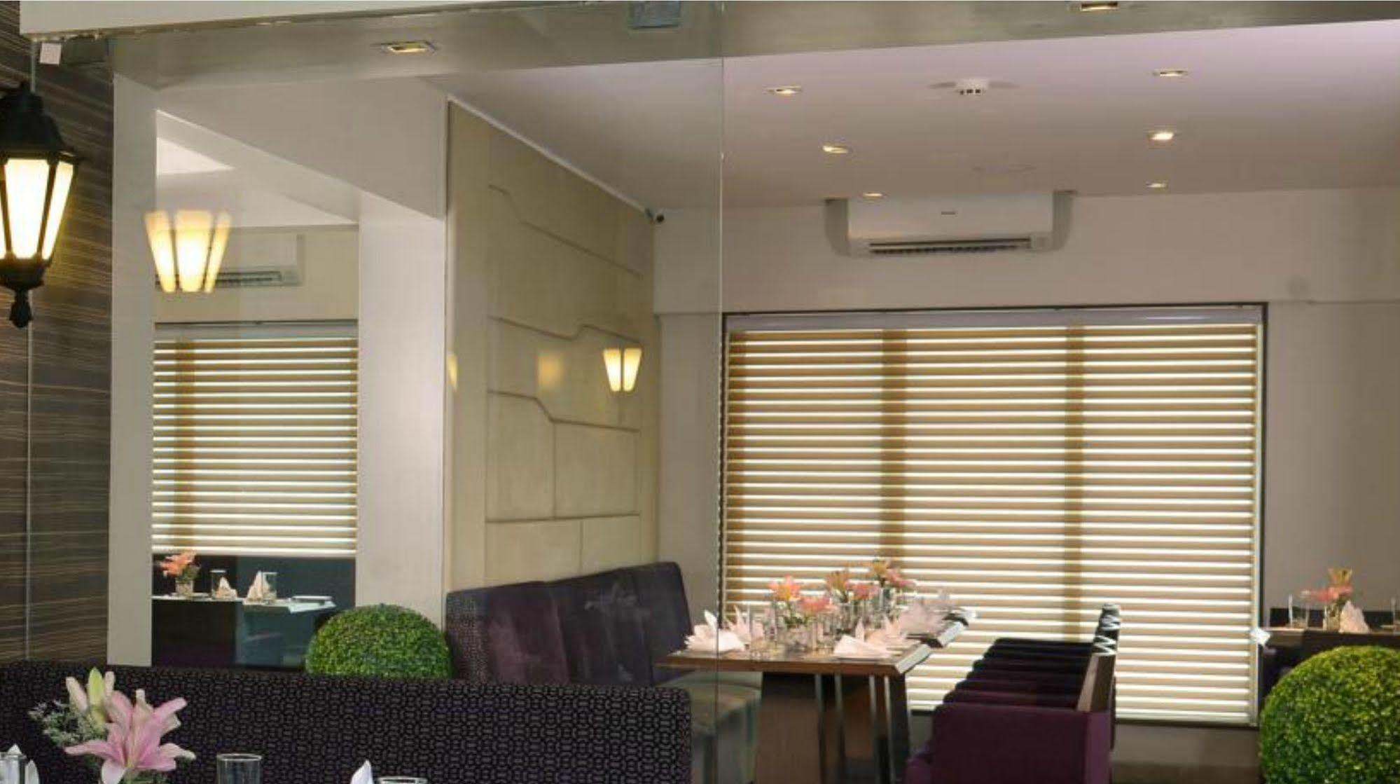 Residency Sarovar Portico Мумбай Екстериор снимка
