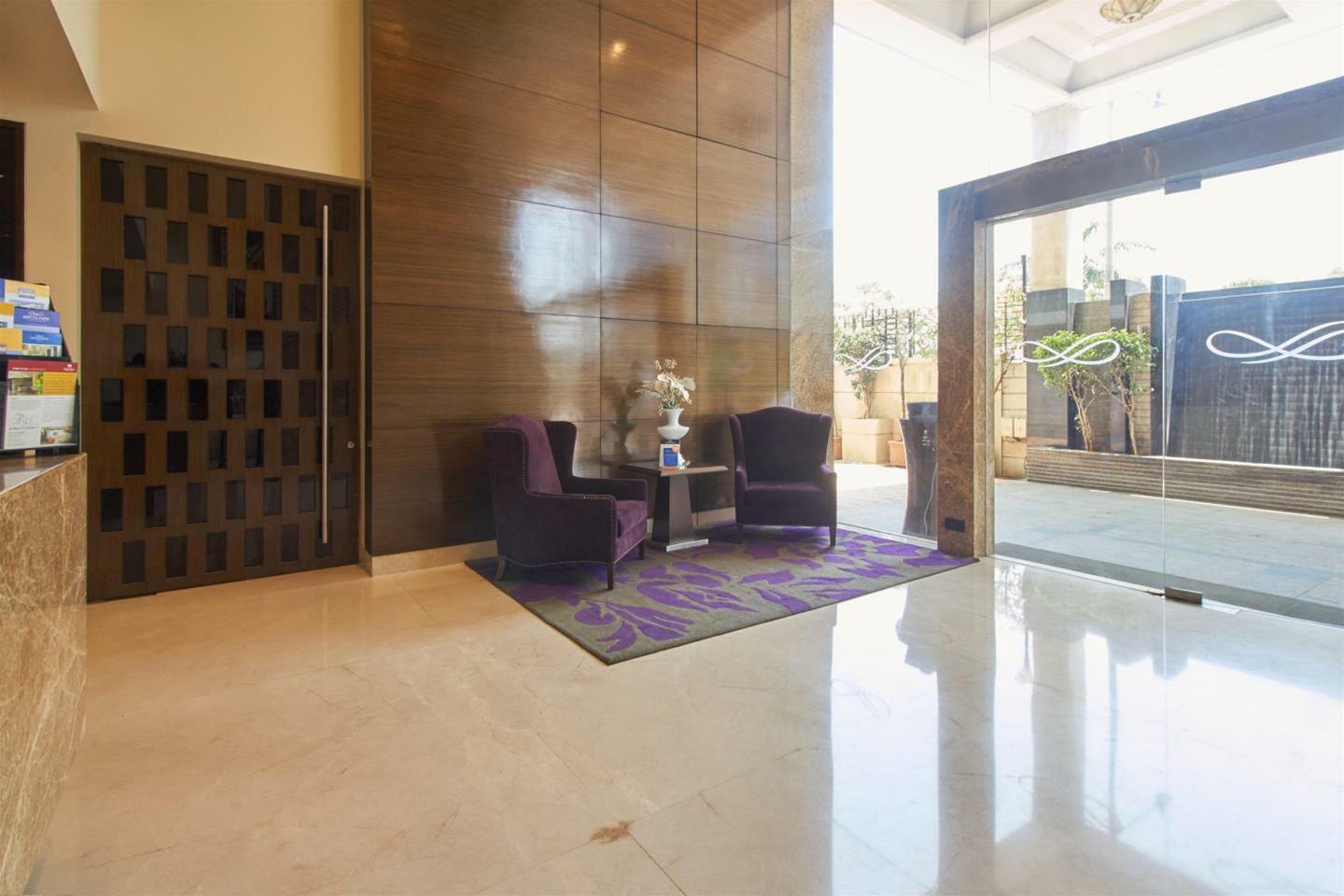 Residency Sarovar Portico Мумбай Екстериор снимка